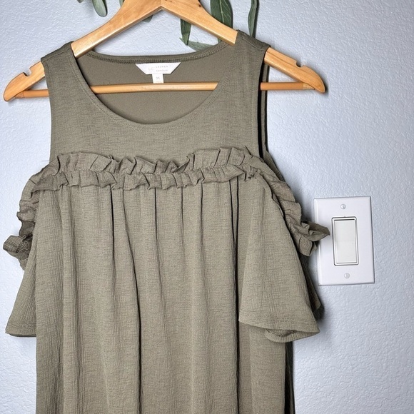 Lauren Conrad‎ Olive Green Off Shoulder Dress Size M - Picture 4 of 12